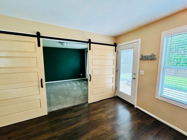 Building Photo - 5768 Buchanan Ave SW