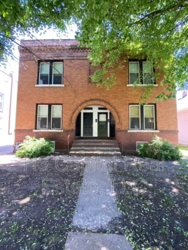 Primary Photo - 2214 Edison Ave