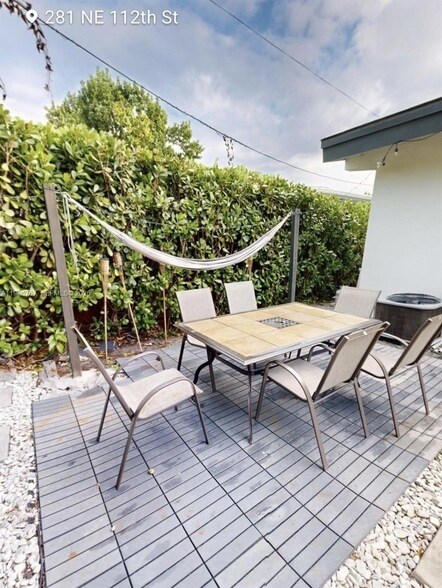 Building Photo - 281 NE 112th St