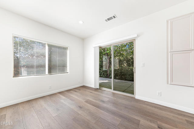 Building Photo - 693 Cypress Ave