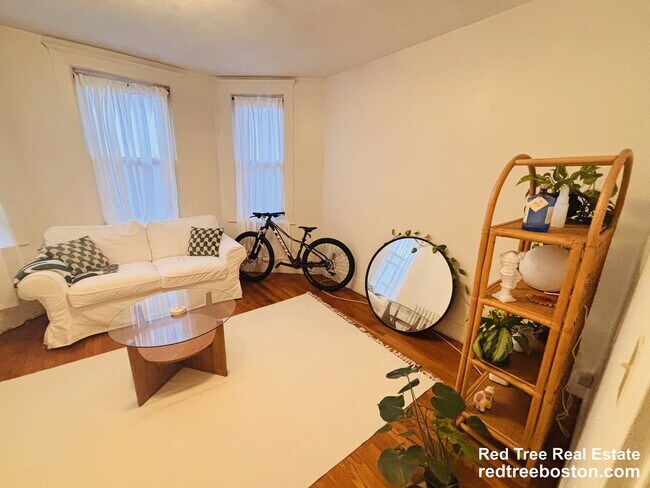 Building Photo - 11 Scottfield Rd