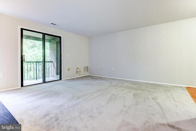 Building Photo - 18110 Chalet Dr