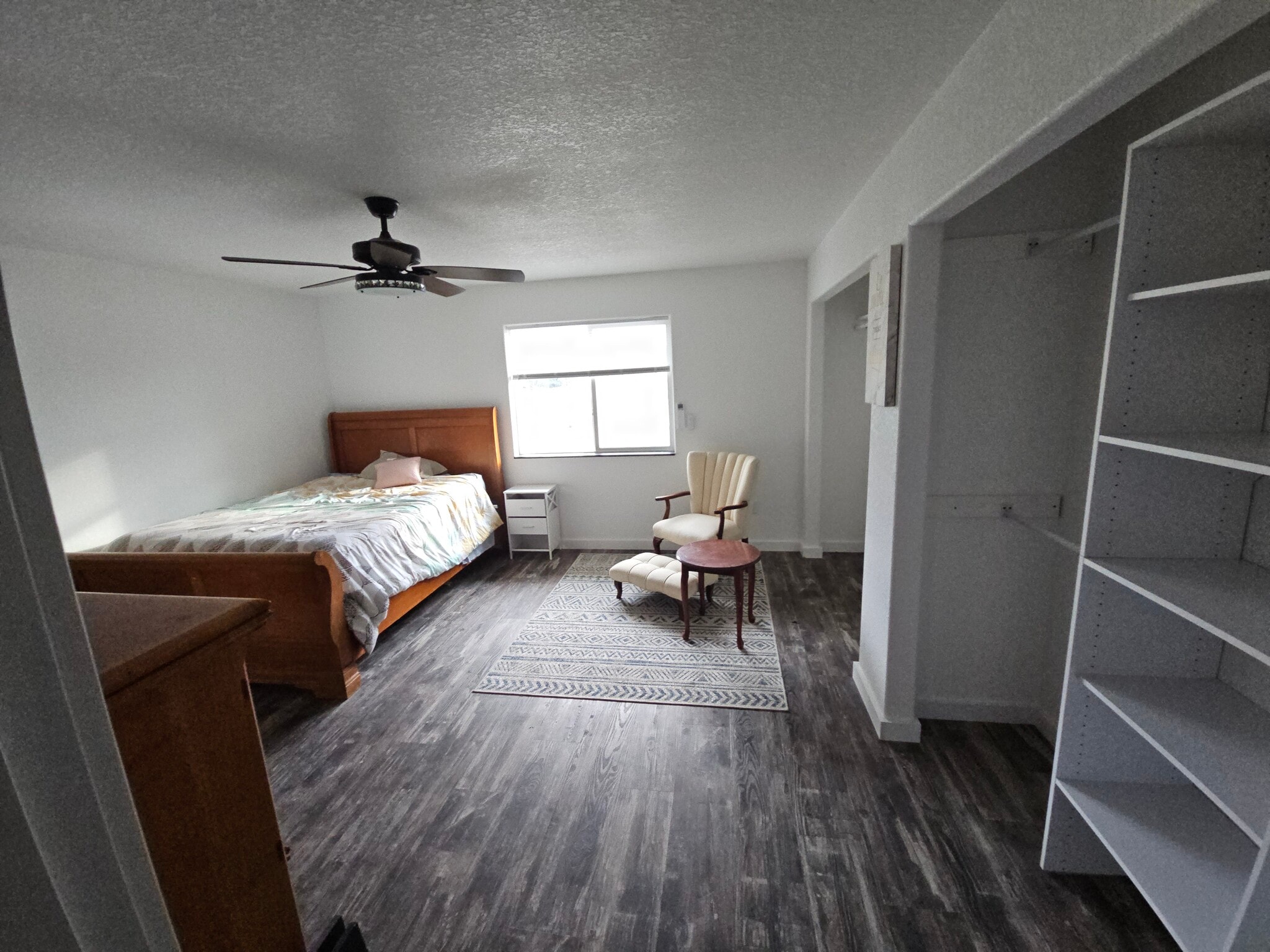 Building Photo - 283 NE West Ave