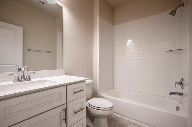 Building Photo - 929 Estelle Dr