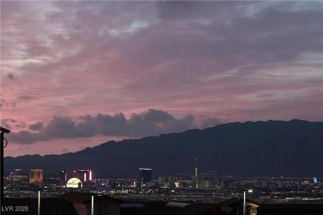 Building Photo - 2555 Hampton Rd