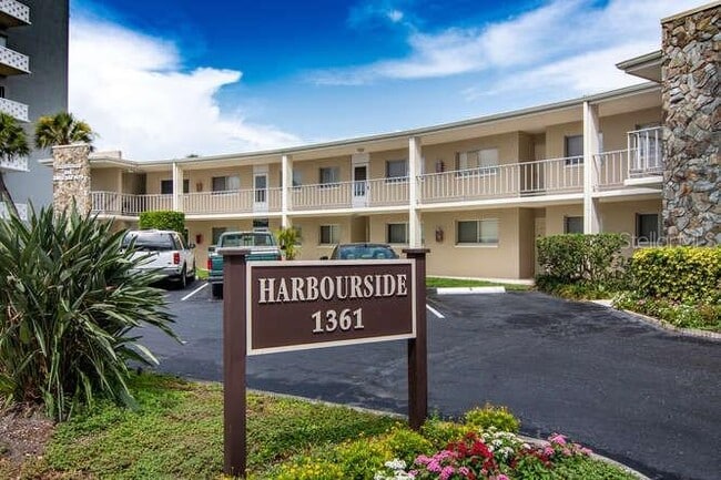 Building Photo - 1361 Snell Isle Blvd NE