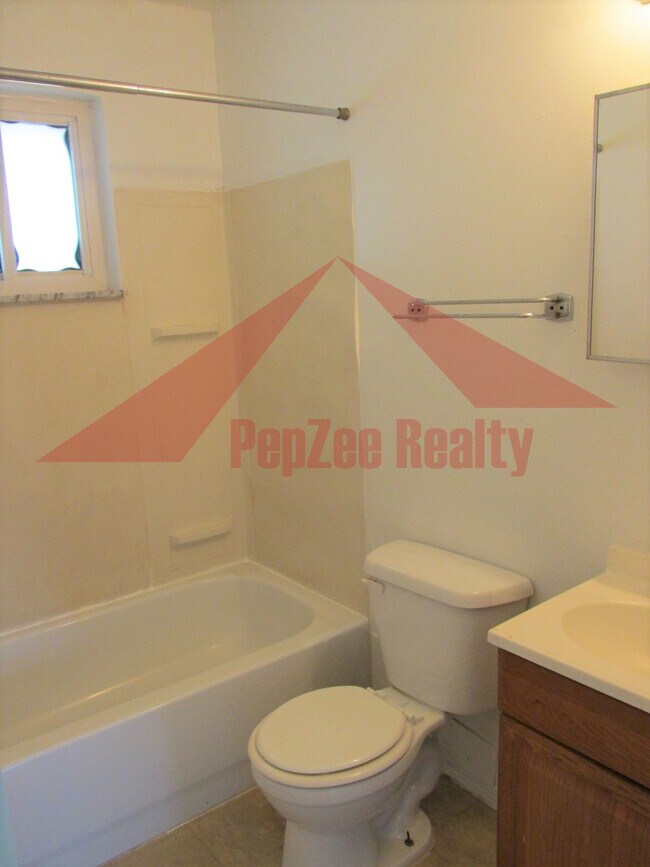 Bathroom - 3930 Lori Sue Ave