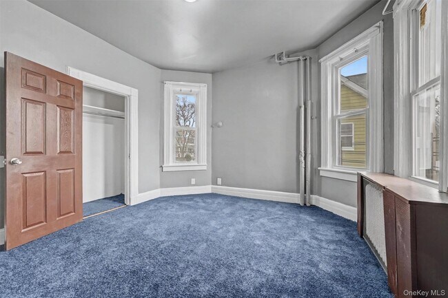 Building Photo - 240 S 5th Ave