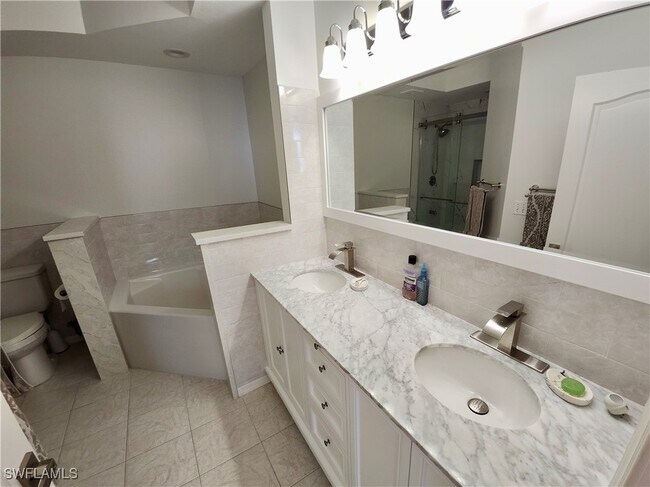 Building Photo - 1308 Mainsail Dr