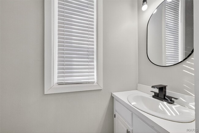 Building Photo - 28 Columbus Square Dr