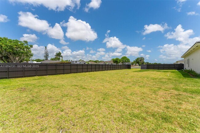 Building Photo - 32206 SW 196th Ave