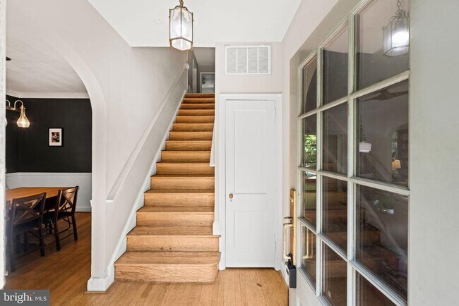 Building Photo - 1623 Jonquil St NW