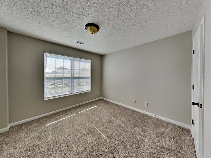 Building Photo - 50 Crestfield Cir