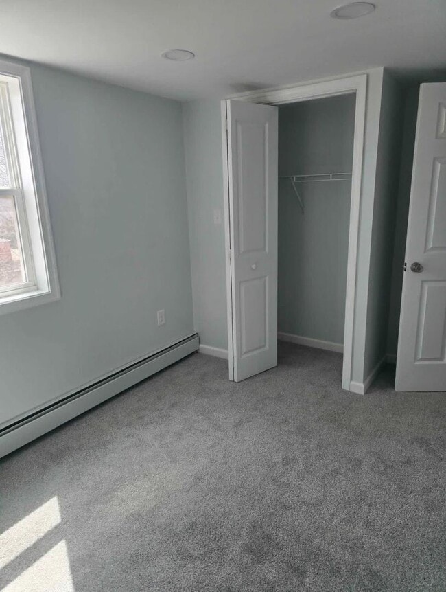 Building Photo - 515 Monges St