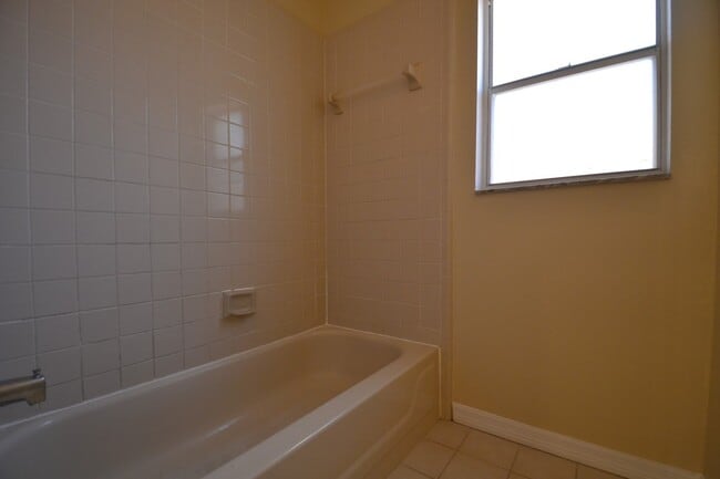 Building Photo - Fantastic 3 BR home in Longwood zoned for all great Lake Mary Schools