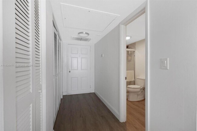 Building Photo - 11111 Biscayne Blvd