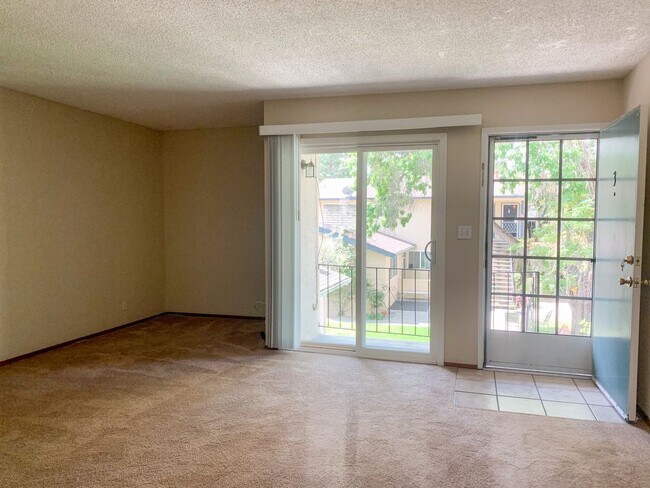 Building Photo - Campbell Apt just off San Tomas