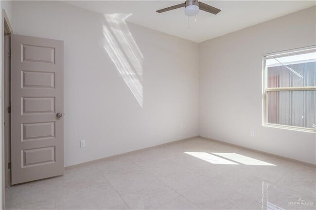 Building Photo - 22 Galveston Ave