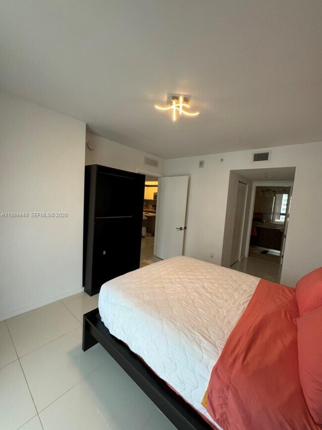 Building Photo - 5252 NW 85th Ave