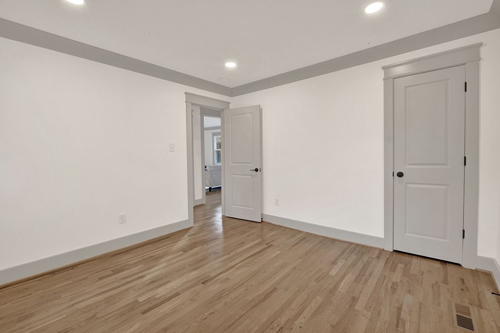 Building Photo - 609 Cobb St