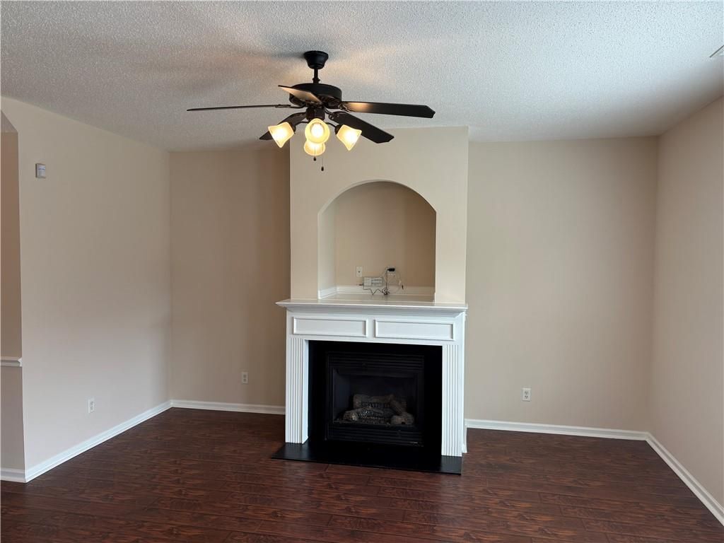 Building Photo - 13 Cottage Trce NW