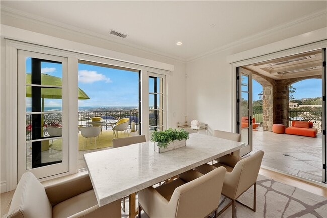 Building Photo - 9 Pelican Crest Dr