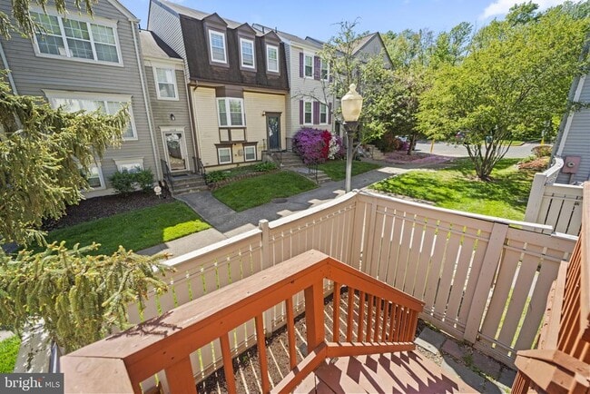 Building Photo - 2362 Hunters Square Ct