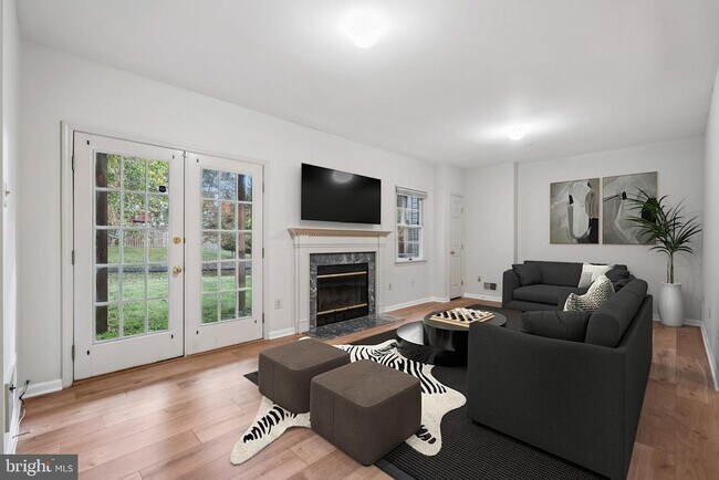 Building Photo - 15831 Glacier Ct