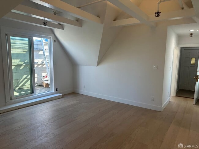 Building Photo - 2309 Divisadero St