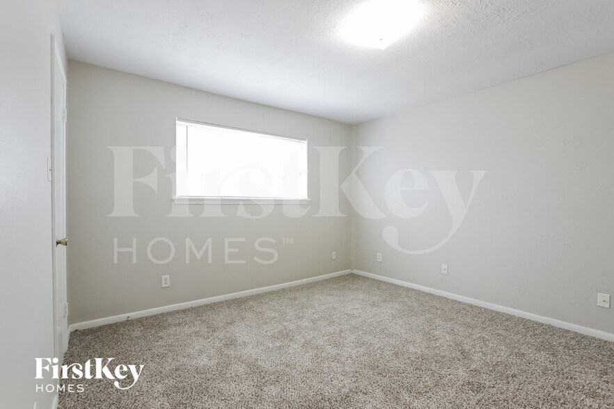 Building Photo - 13361 Lake Breeze Ln