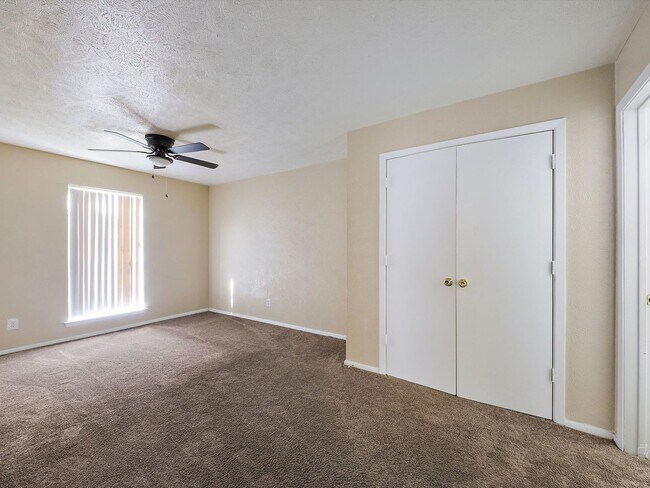 Building Photo - Spacious 3-Bedroom Apartments in Dallas – Starting at Just $1,350/Month