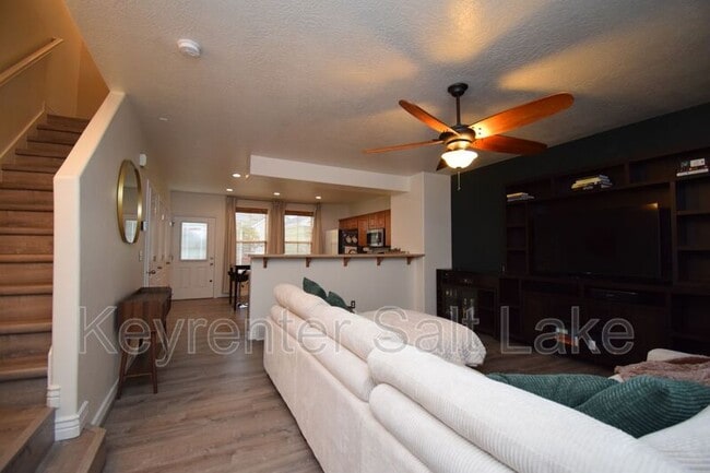 Building Photo - 10533 S Oquirrh Lk Rd