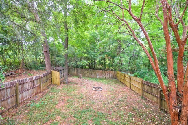 Building Photo - 3001 Oak Park Ct