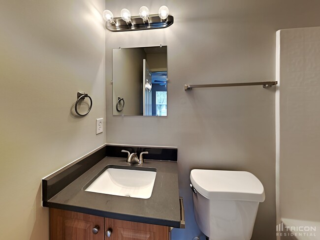 Building Photo - 1630 Clooney Ln