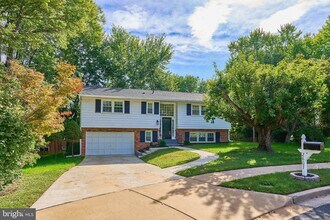 Building Photo - 2807 Schafflind Ct