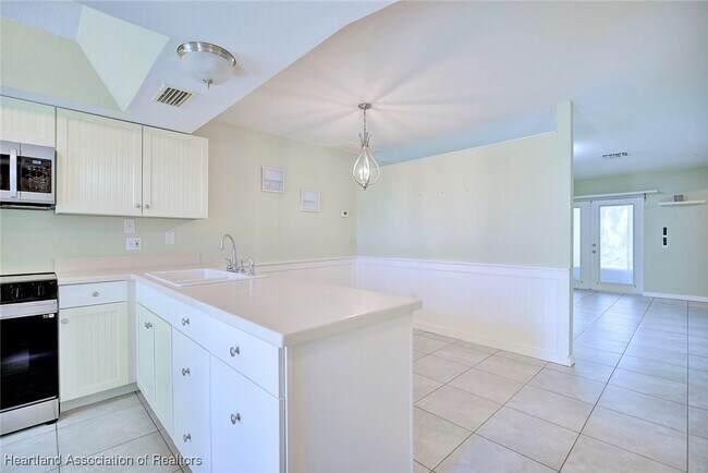 Building Photo - 4706 Mercado Dr