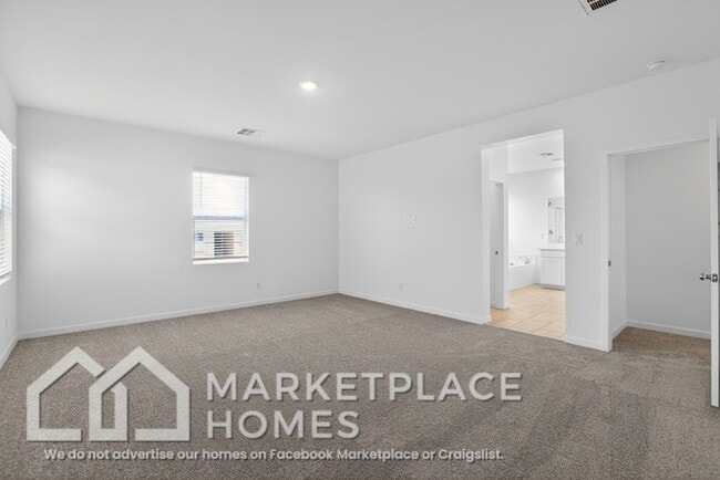 Building Photo - 2650 Marlette Ave