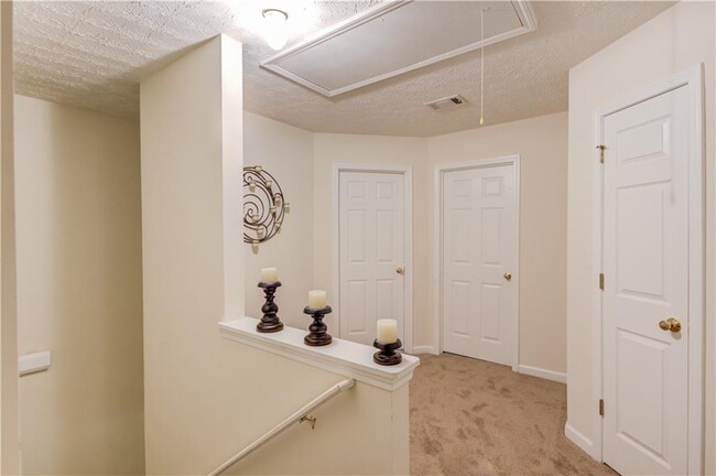 Building Photo - 6273 Lake Valley Point
