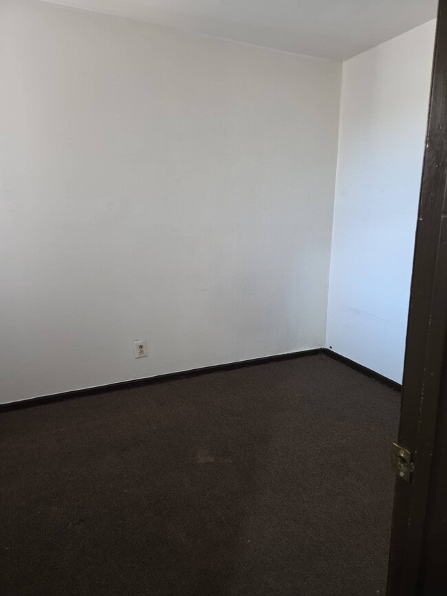 Building Photo - 2608 S Fairhill St