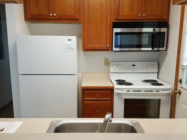 Building Photo - 7th and Union - August 2026