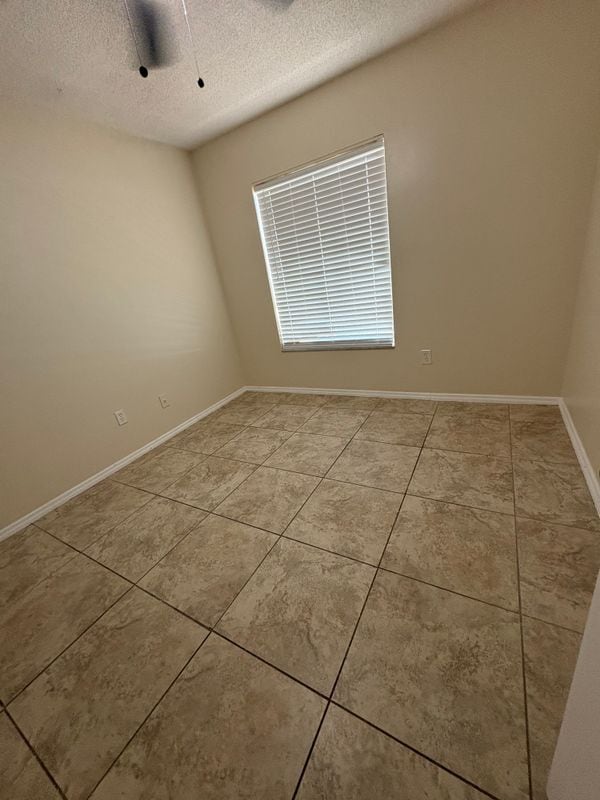 Building Photo - 914 Osceola Trail