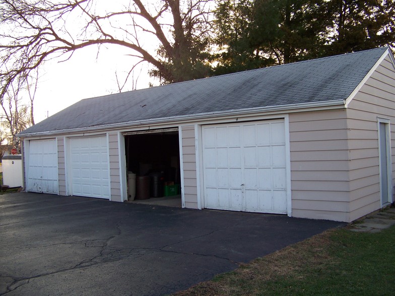 one space for each tenant - 529 Olive Ct