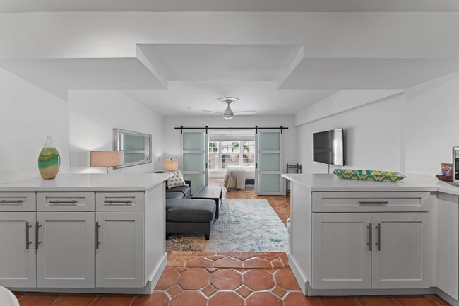 Building Photo - 235 Sunrise Ave