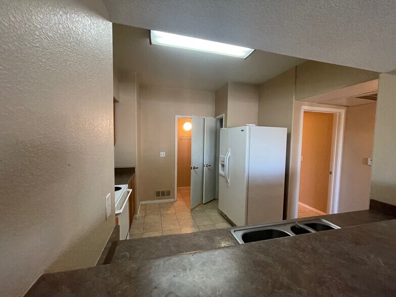 Primary Photo - 7255 W Sunset Rd