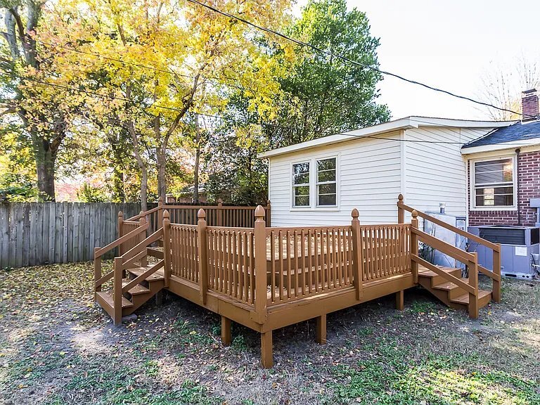 Building Photo - 1518 Dahlia Rd