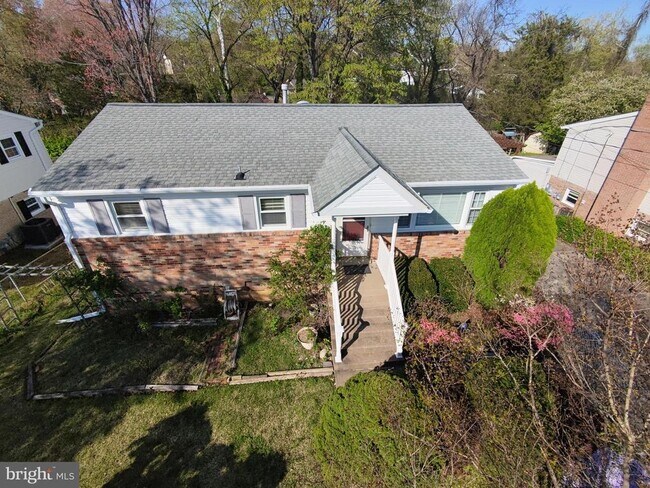 Building Photo - 3931 Dominion Dr