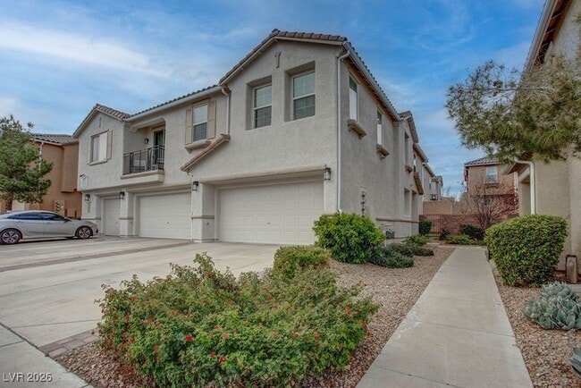 Building Photo - 27 Hudson Canyon St