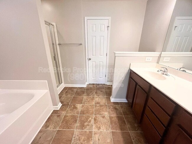 Building Photo - 4630 Craigmoss Ln