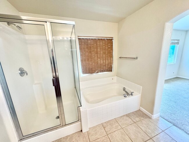 Building Photo - Lovely 2 Story Home In East Woodland In Great Location