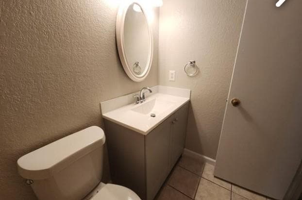 Building Photo - 305 Meadow Ct